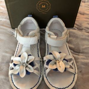 Stride Rite Medallion Leather Sandals 10 M